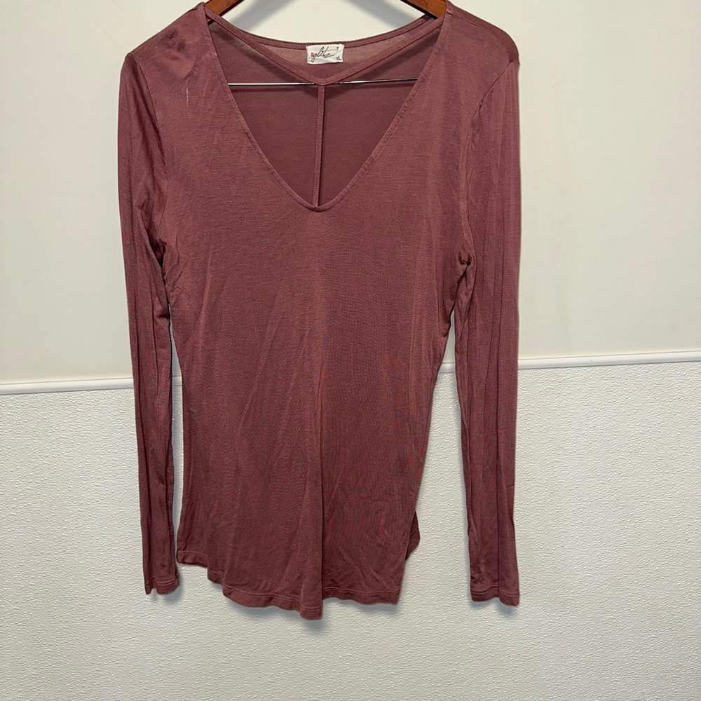 Women's Glitz Long Sleeve Mauve Shirt XL v-neckline with keyhole soft stretchy